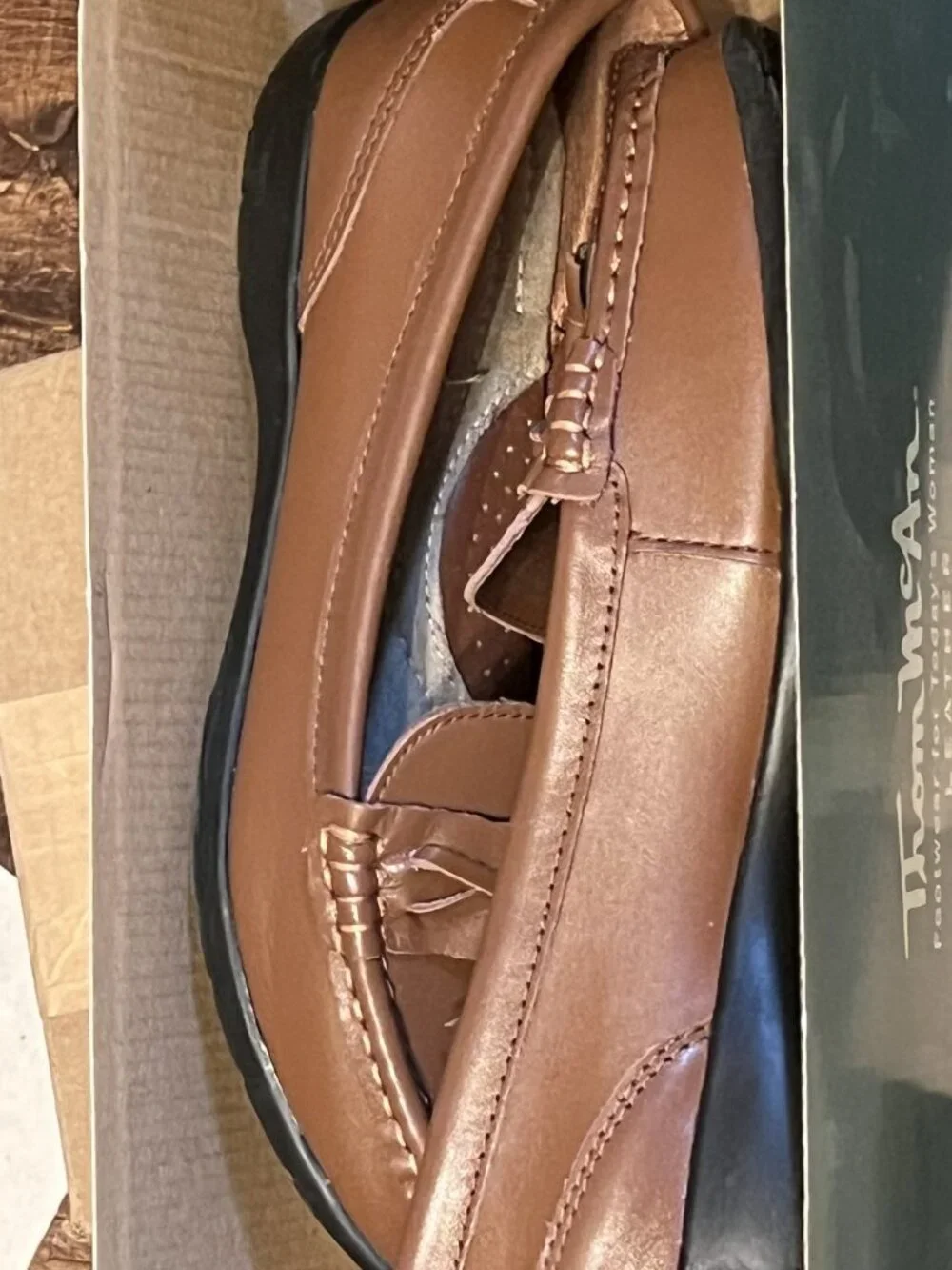 Thom McAn Women's Leather Moccasin - Size 8W - NWOT WITH BOX!